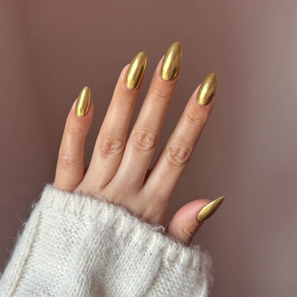 Ornate Mirror
Chrome Powder